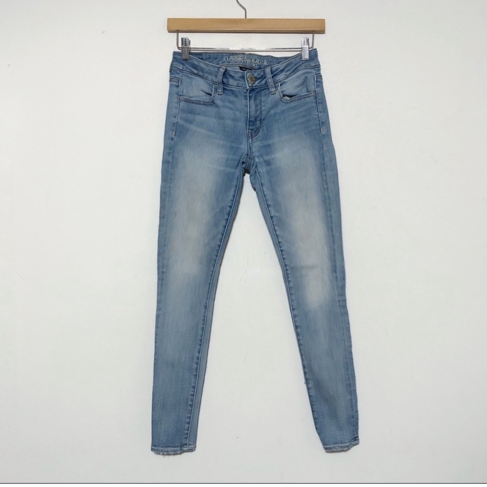 American Eagle Outfitters Light Wash Blue Jeggings